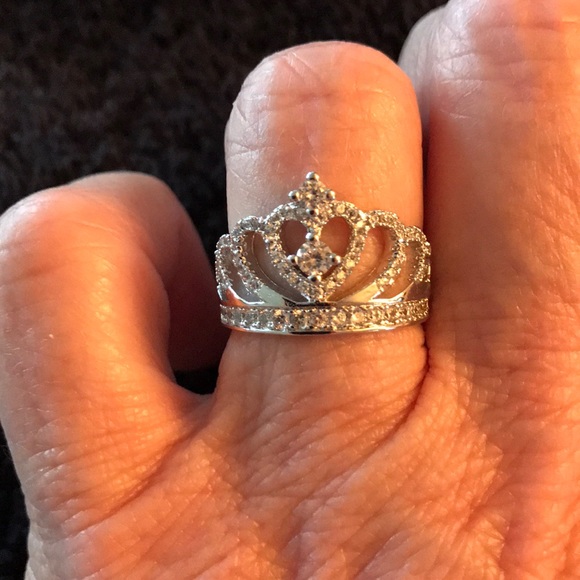 Ladies Queens Crown Costume Jewelry, Brand New - Picture 2 of 4